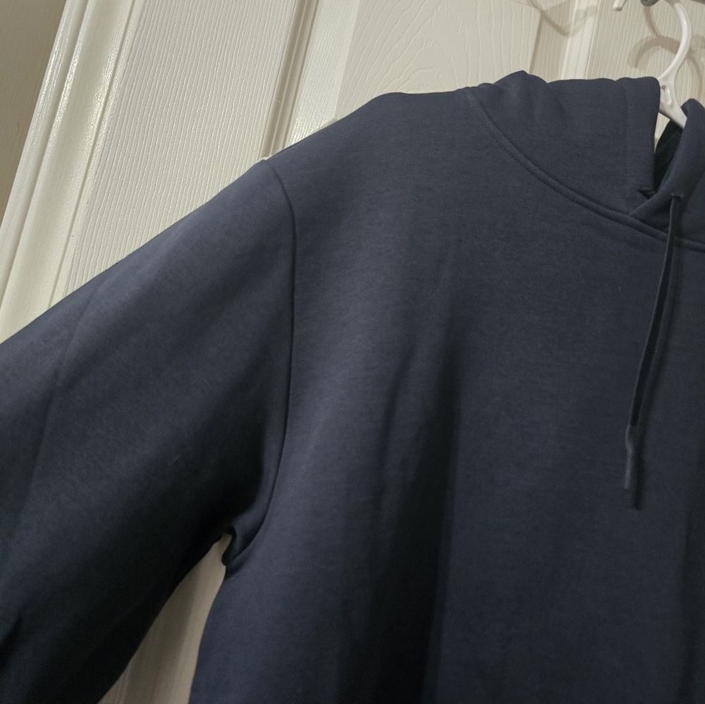 NWT Cozy Earth Men's Cityscape 2.0 Stuctured Cozycore Hoodie in Eclipse, Unisex. - Picture 3 of 11
